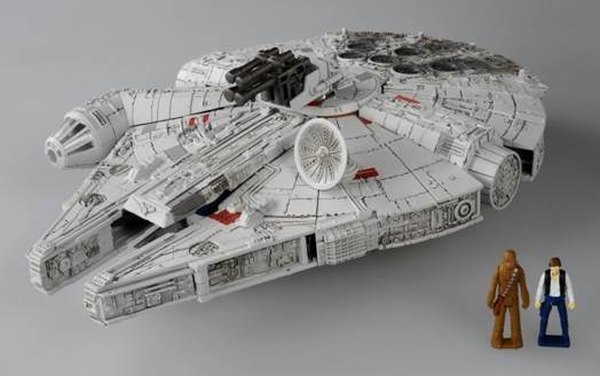 Star Wars Powered By Transformers   New Millenium Falcon Photos Hit Chinese Auction Site  (1 of 4)